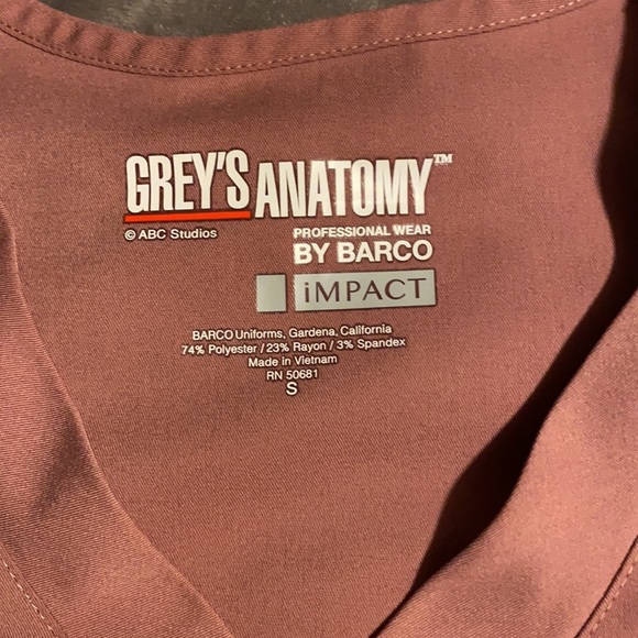 Greys anatomy scrubs - Picture 3 of 6